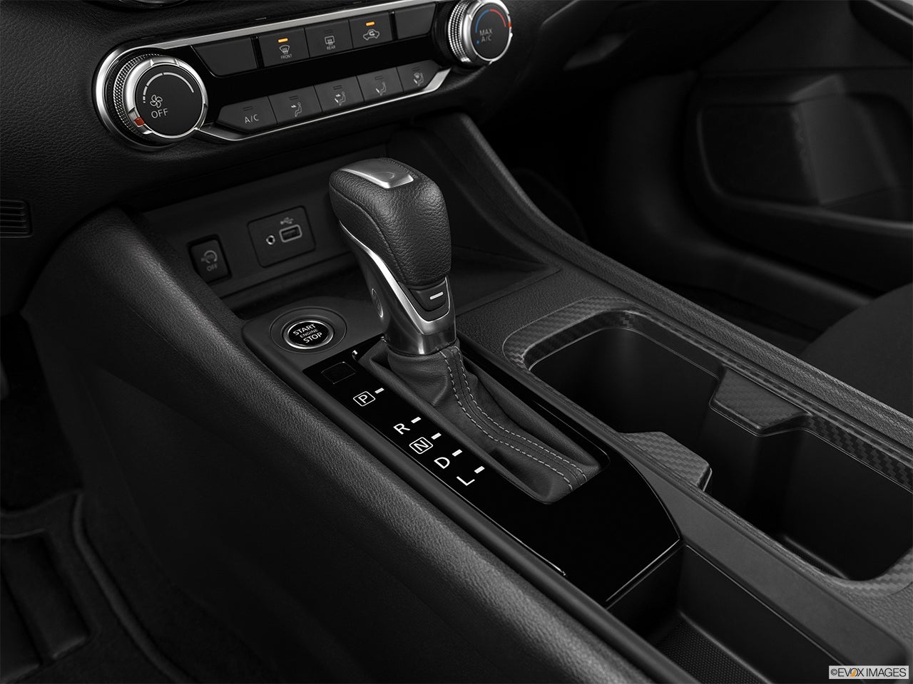 2025 Nissan Sentra photo