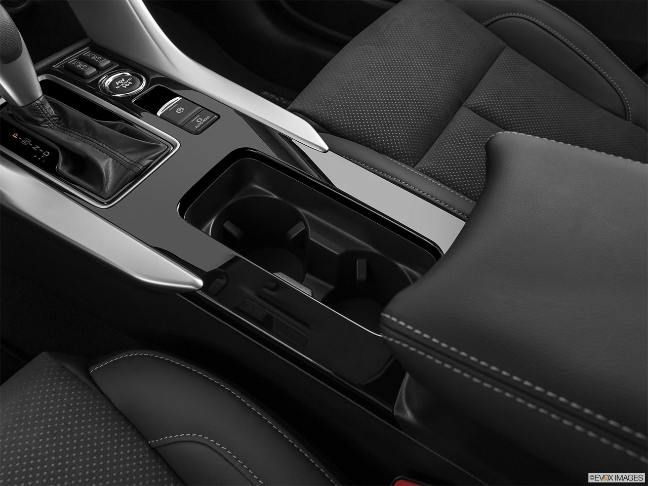 2024 Mitsubishi Eclipse Cross photo
