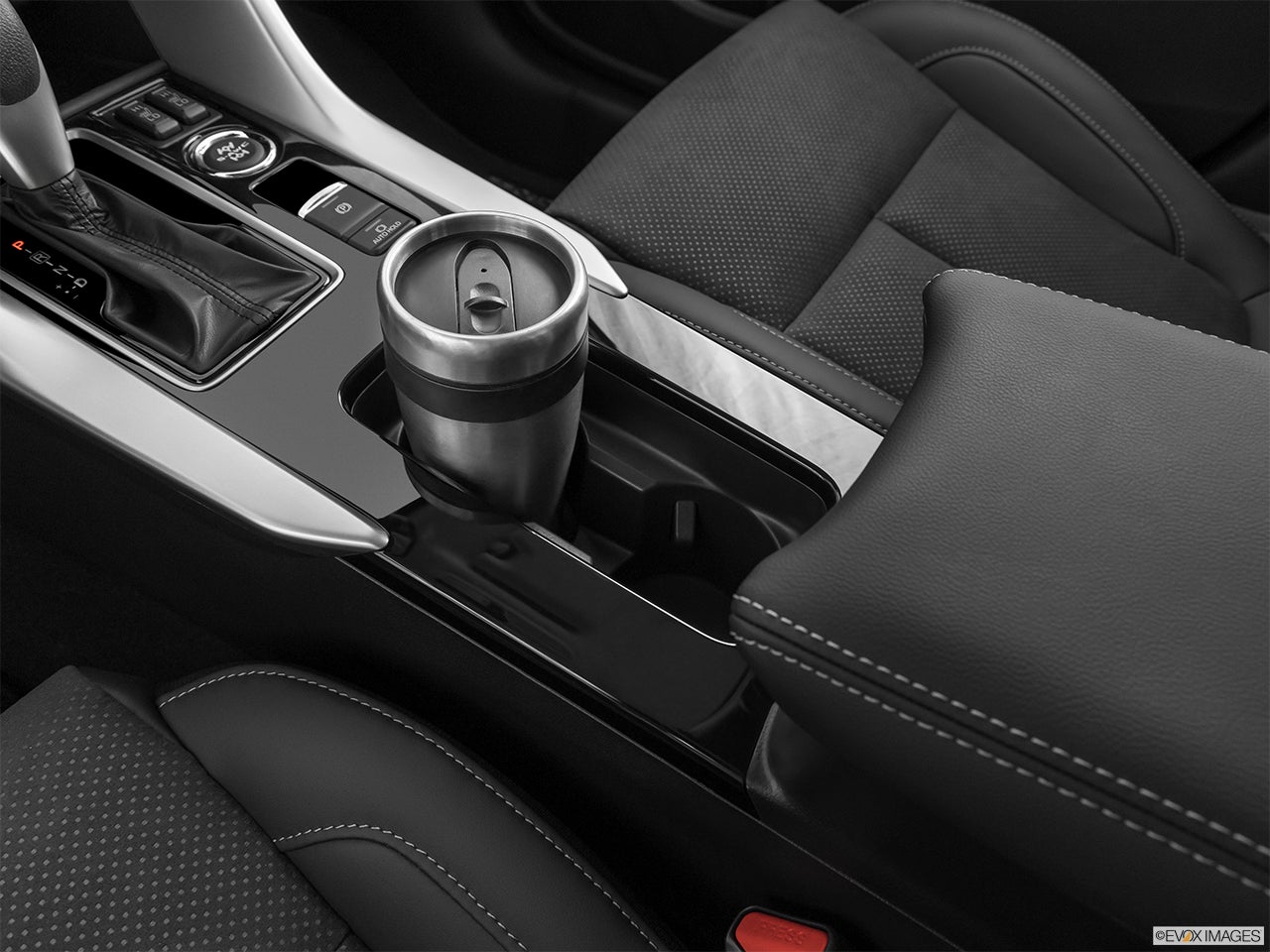 2024 Mitsubishi Eclipse Cross photo