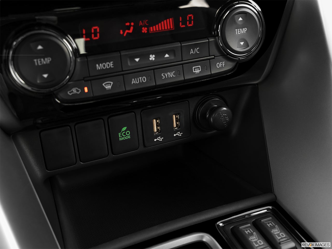 2024 Mitsubishi Eclipse Cross photo
