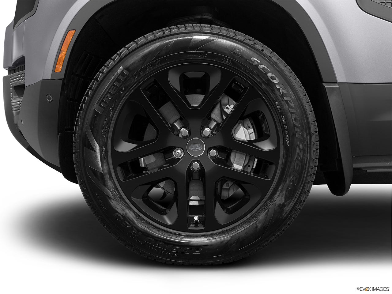 2024 Land Rover Defender photo