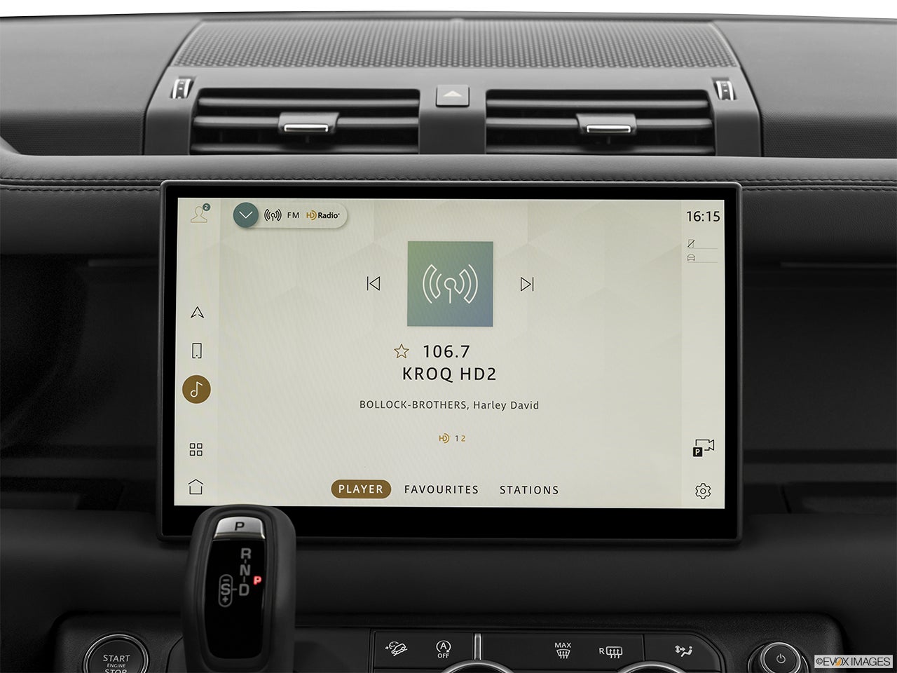2024 Land Rover Defender photo