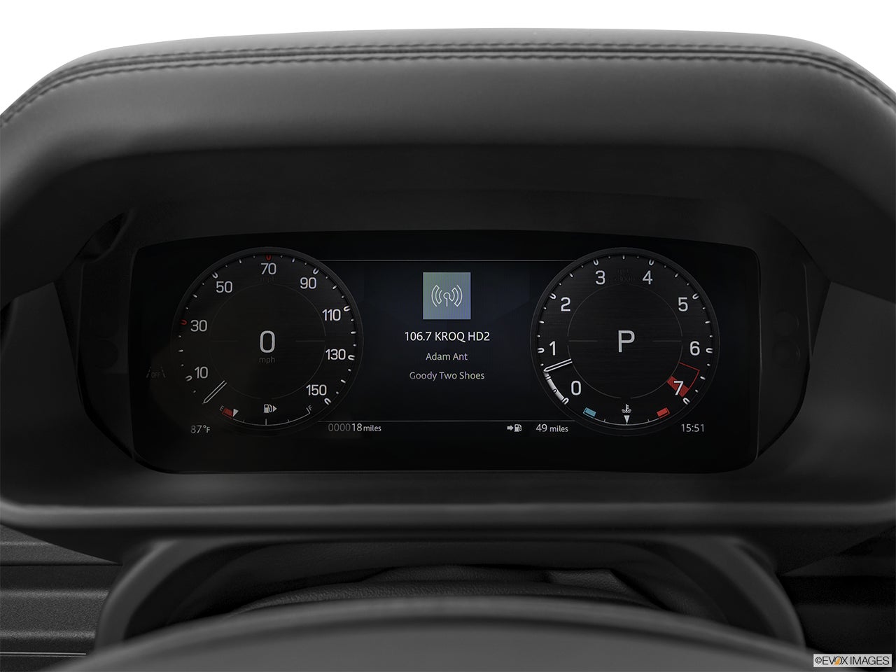 2024 Land Rover Defender photo