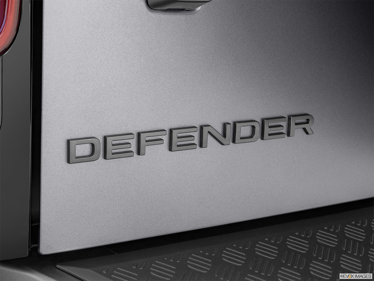 2024 Land Rover Defender photo