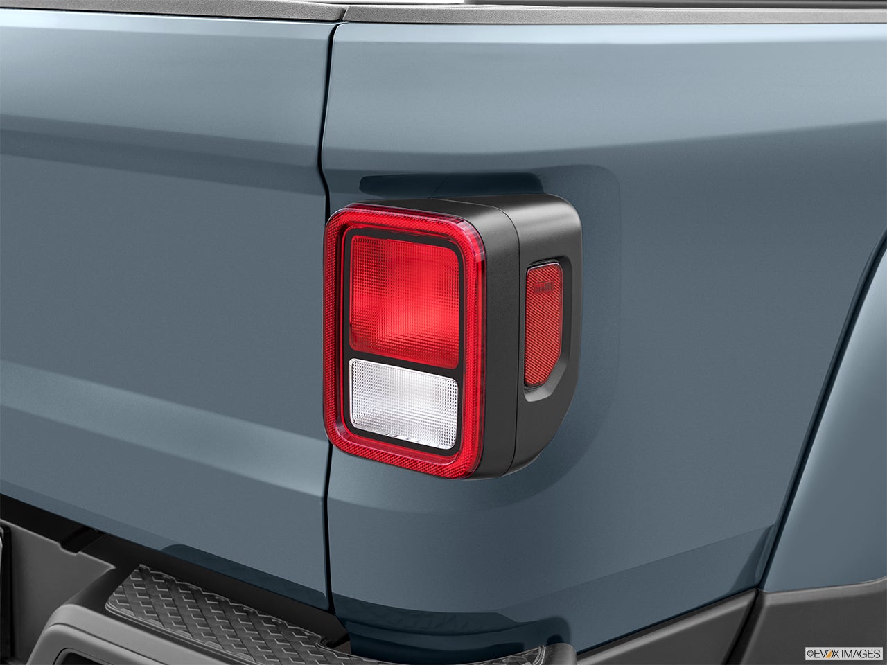 2024 Jeep Gladiator photo