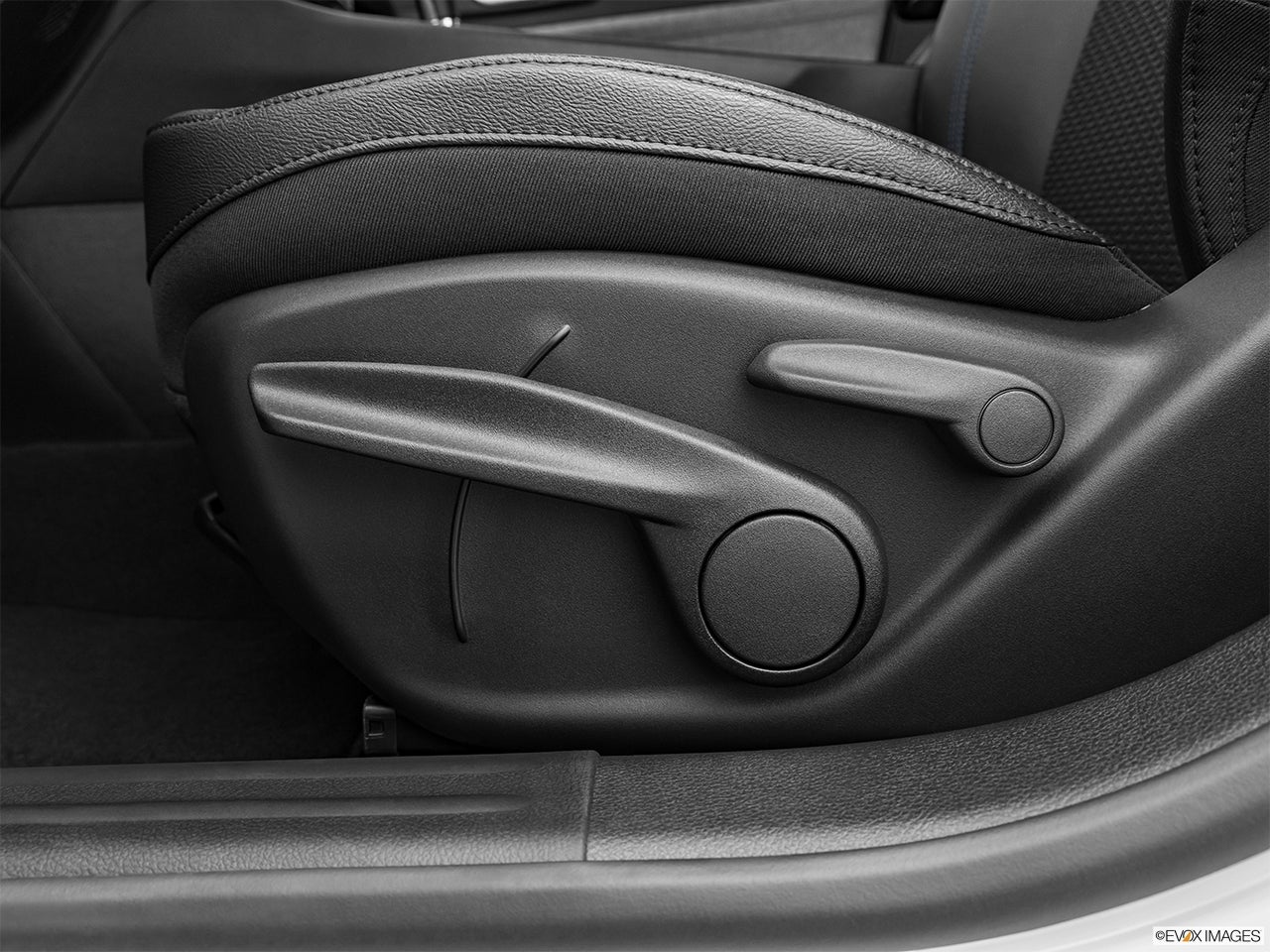 2025 Jeep Compass photo