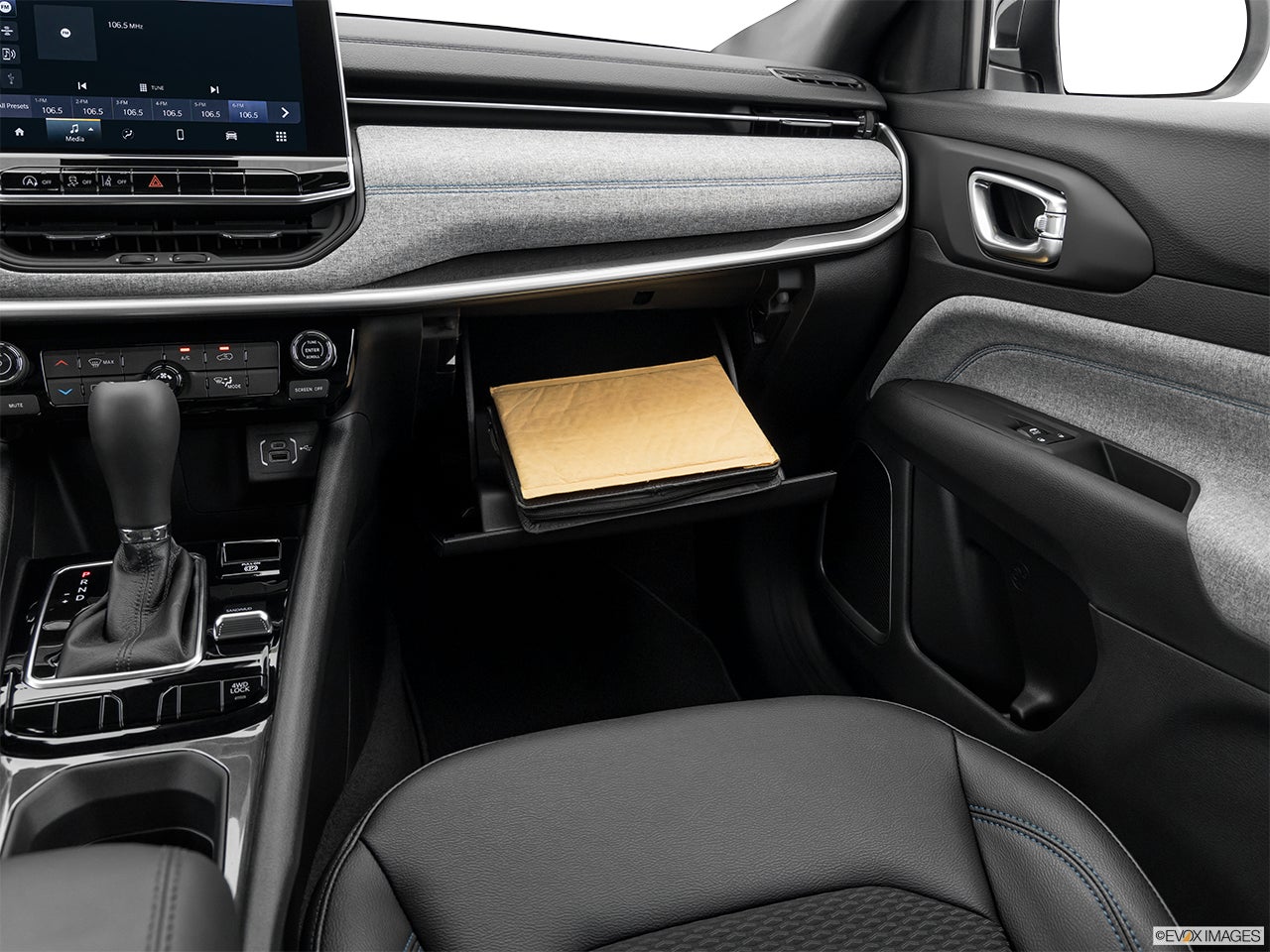 2025 Jeep Compass photo