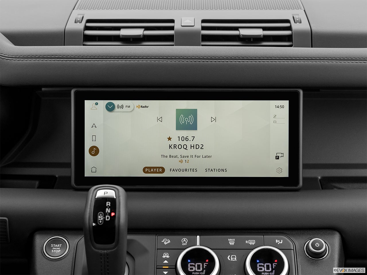 2025 Land Rover Defender photo