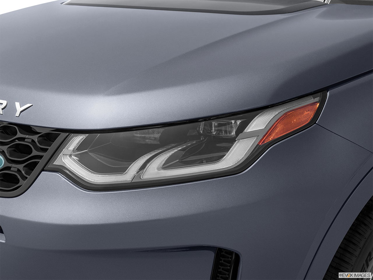 2025 Land Rover Discovery Sport photo