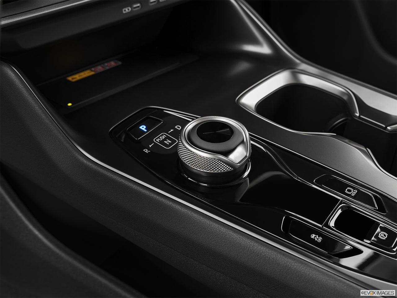 2025 Lexus RZ 300e photo
