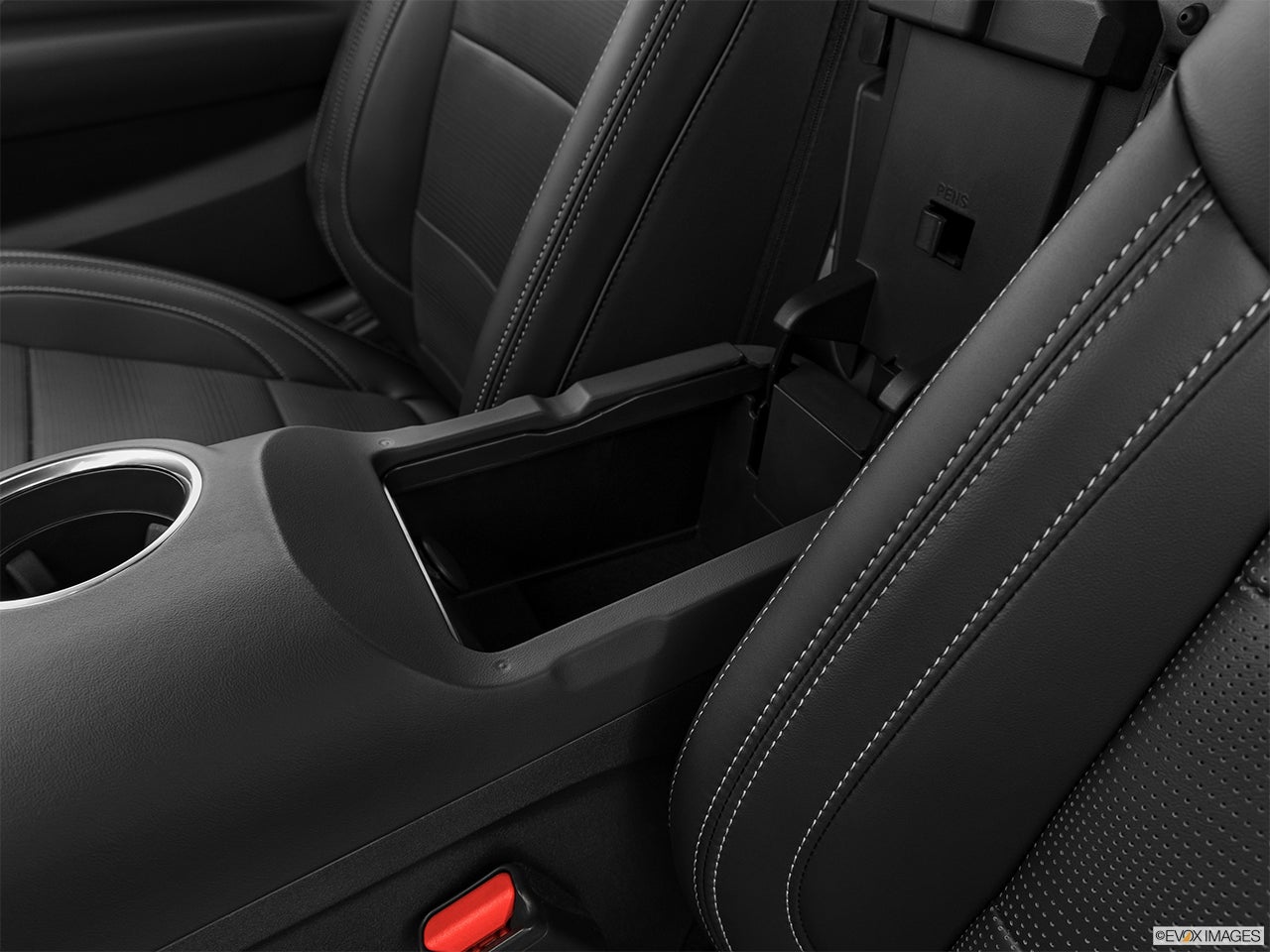 2024 Ford Mustang photo
