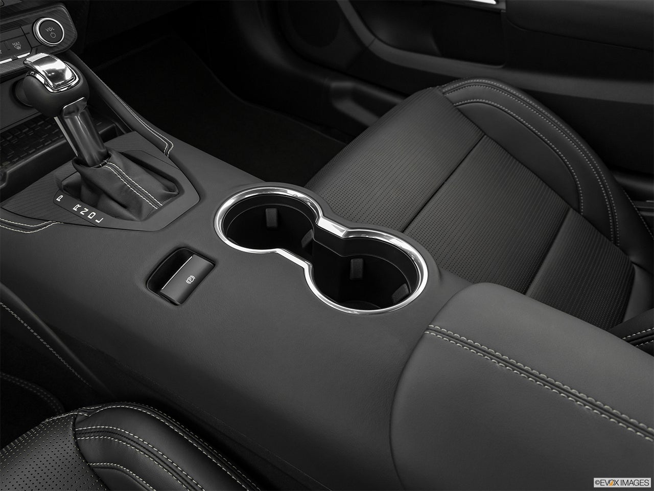 2024 Ford Mustang photo