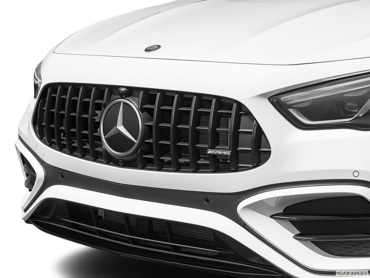 2024 Mercedes-Benz GLA photo