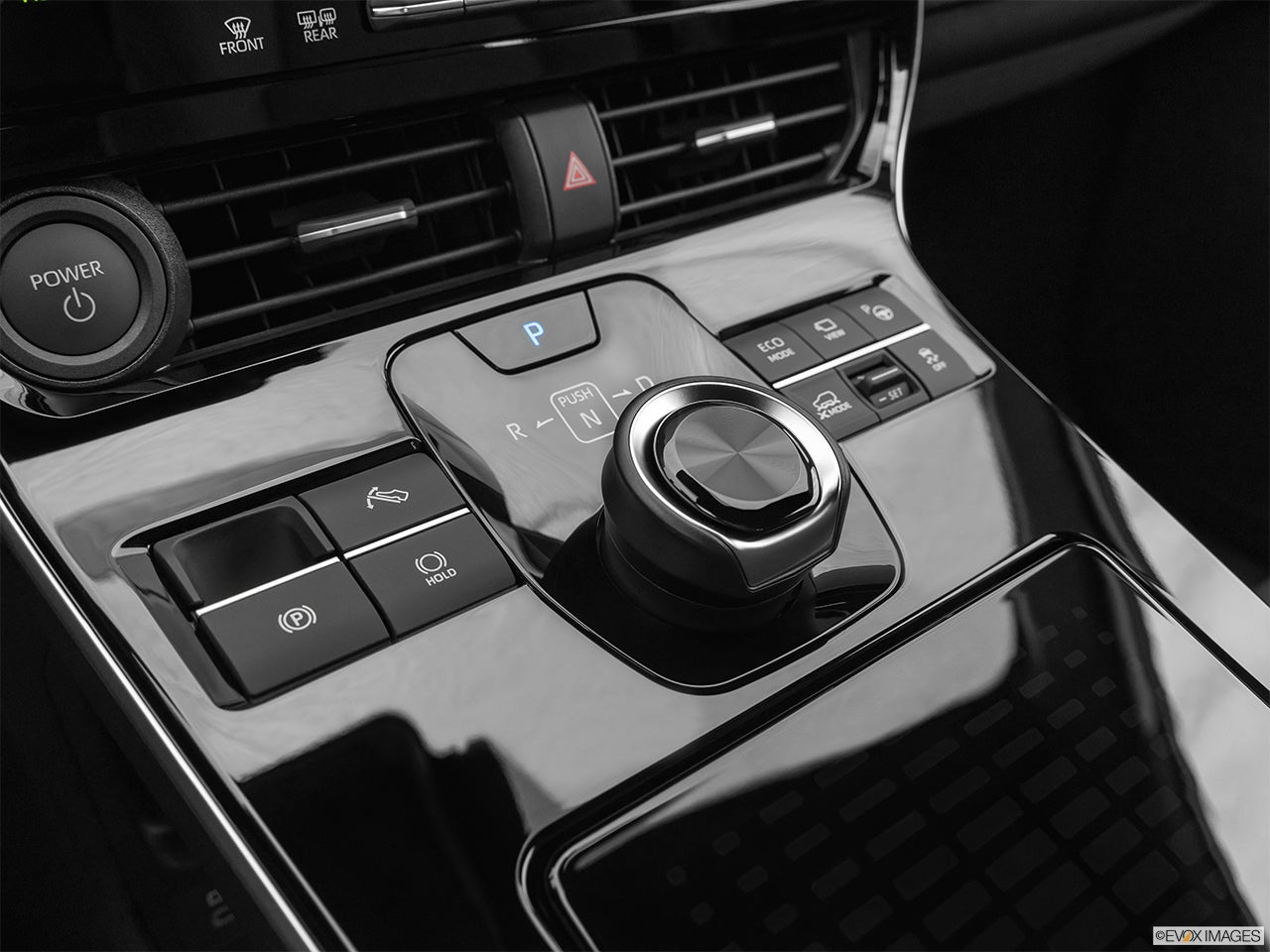 2025 Toyota bZ4X photo