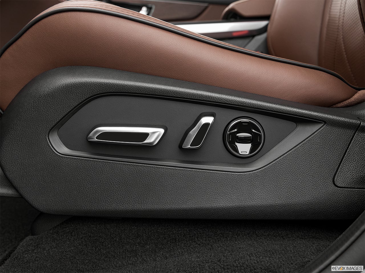 2025 Acura MDX photo