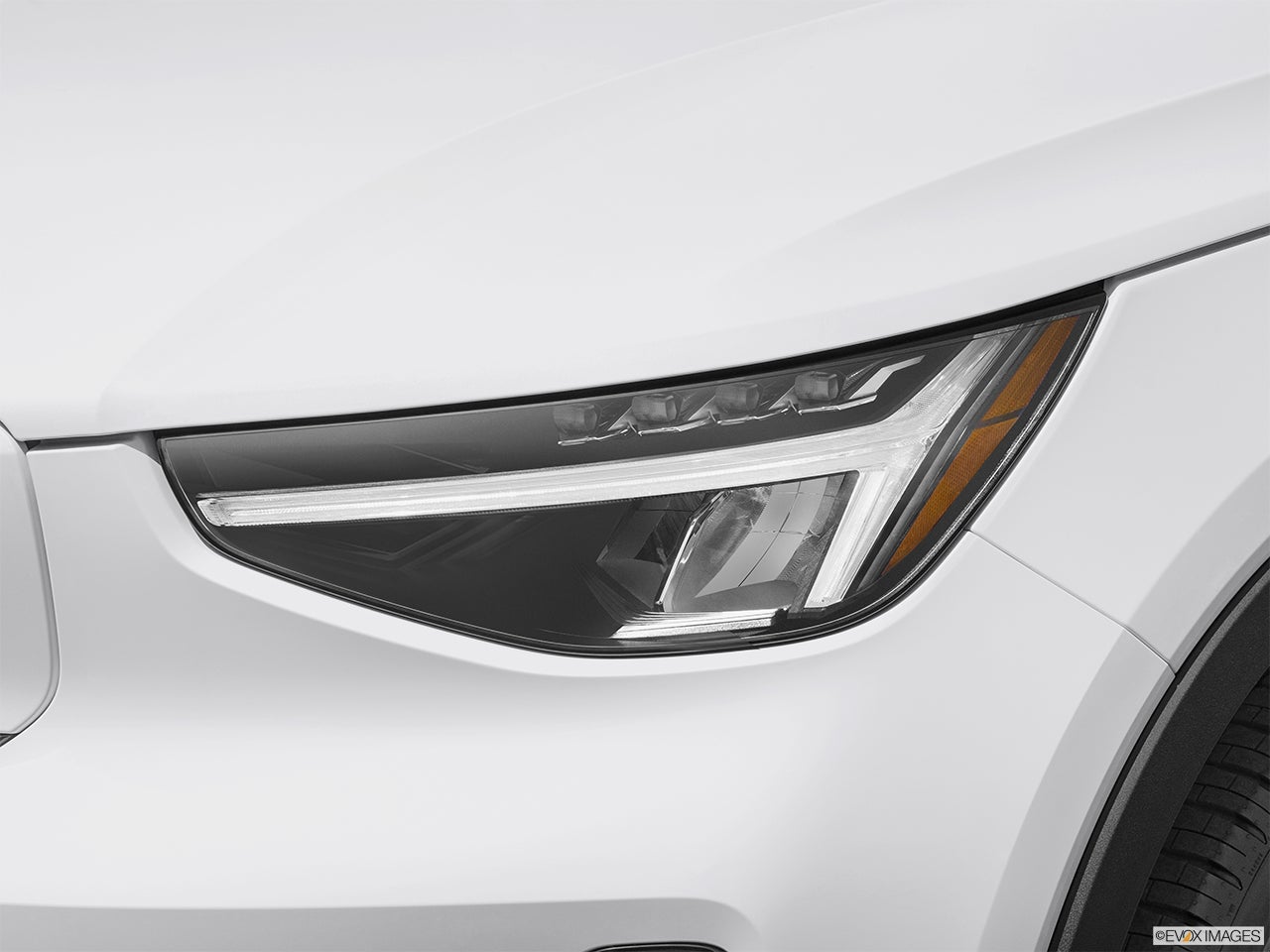 2024 Volvo C40 Recharge photo