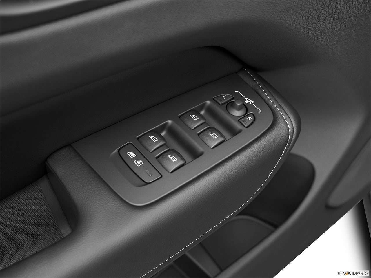 2024 Volvo XC60 Recharge photo