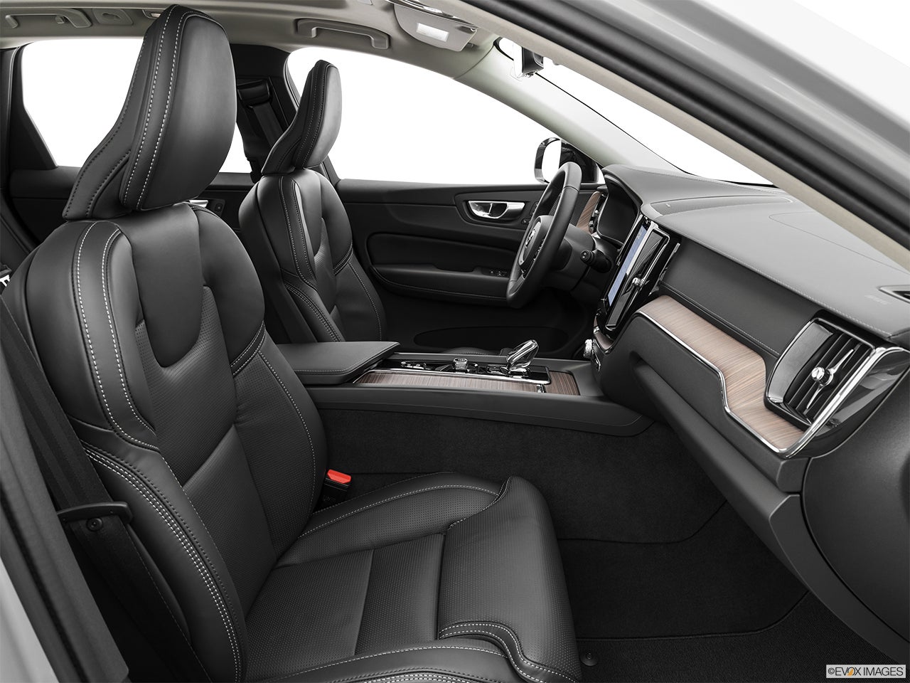 2024 Volvo XC60 Recharge photo
