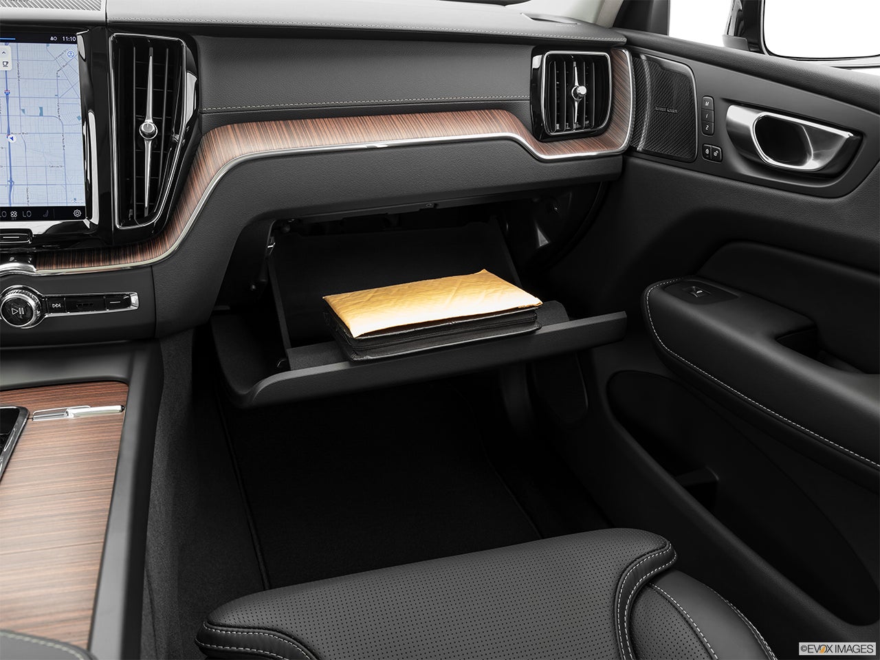 2024 Volvo XC60 Recharge photo
