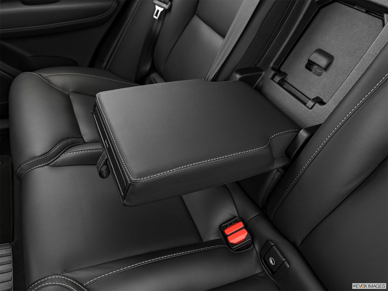 2024 Volvo XC60 Recharge photo