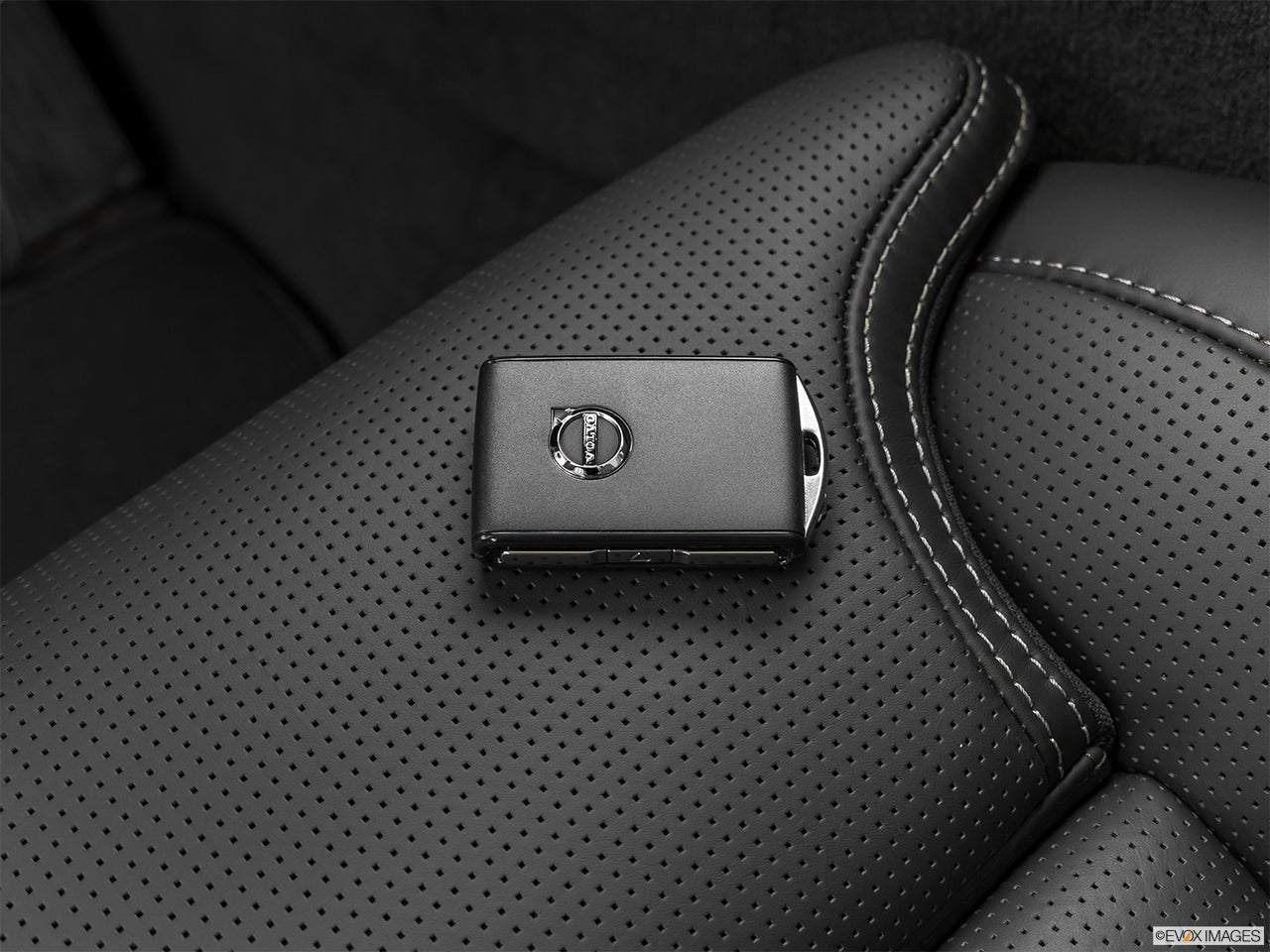 2024 Volvo XC60 Recharge photo