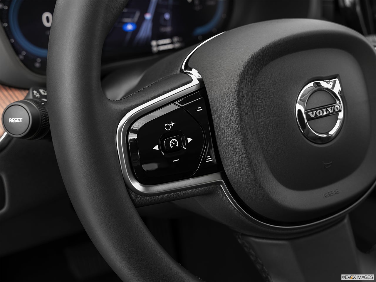2024 Volvo XC60 Recharge photo