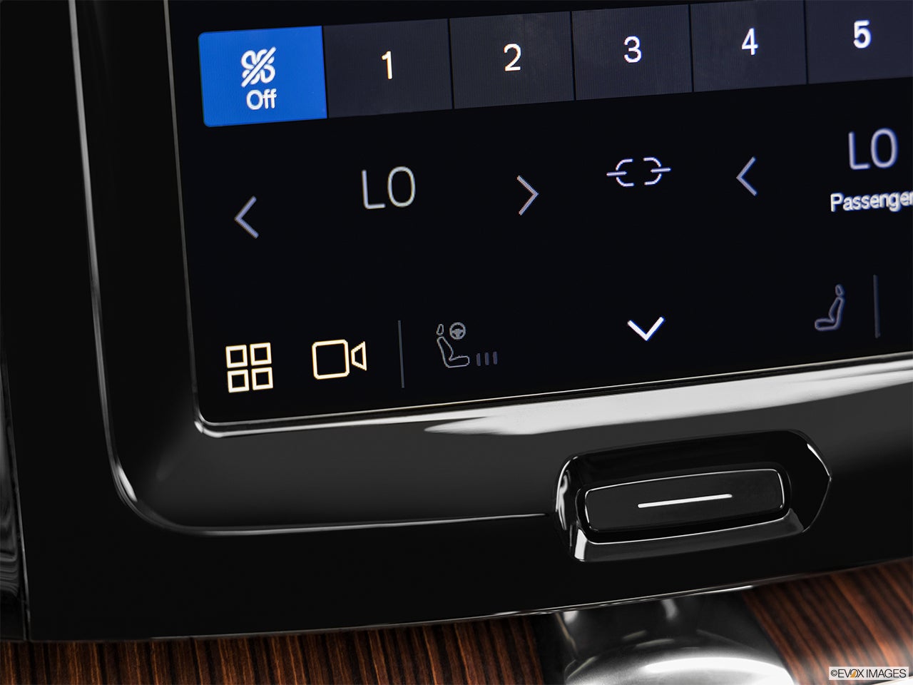 2024 Volvo XC60 Recharge photo