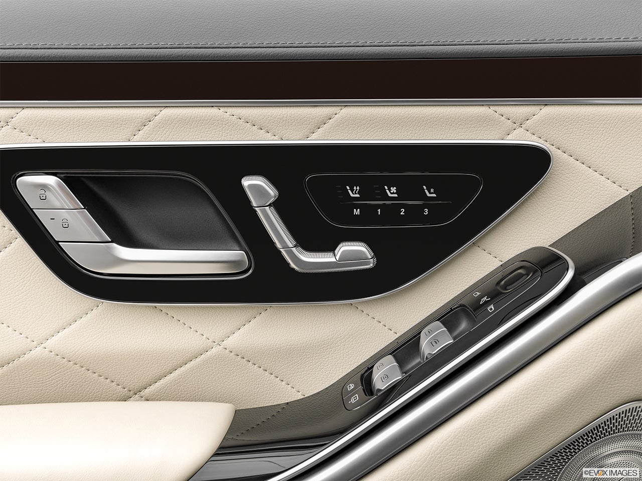 2025 Mercedes-Benz S-Class photo
