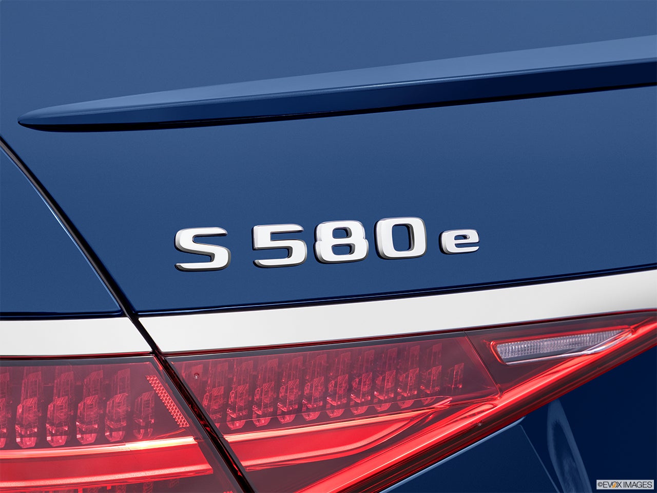 2025 Mercedes-Benz S-Class photo