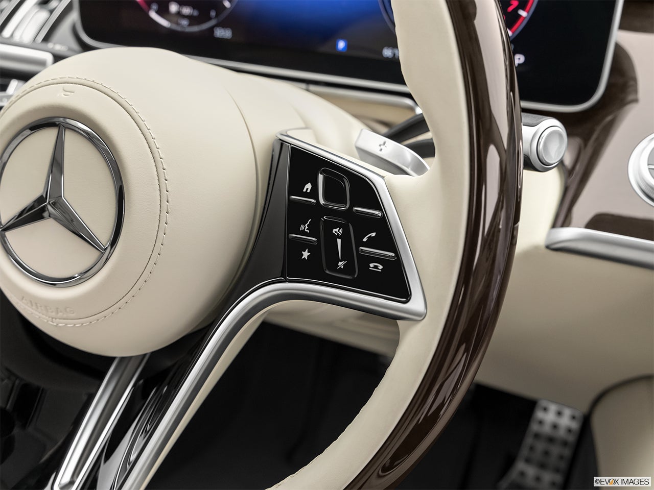 2025 Mercedes-Benz S-Class photo
