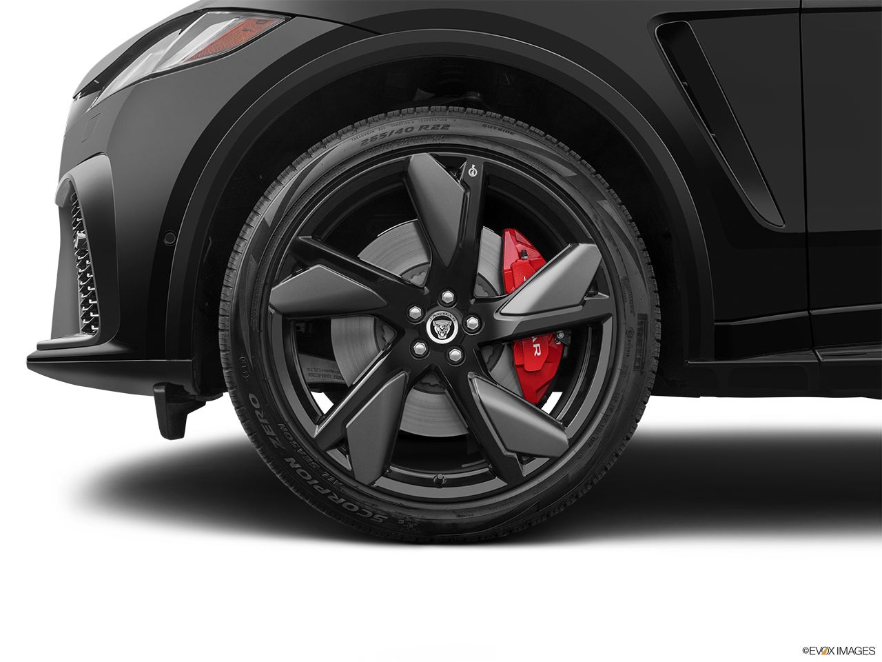 2024 Jaguar F-PACE photo