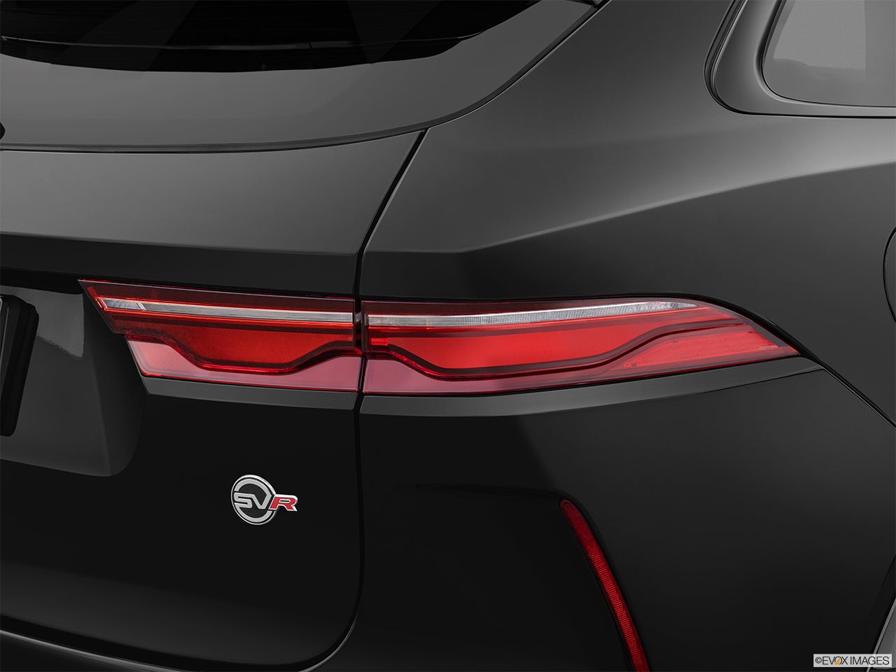 2024 Jaguar F-PACE photo