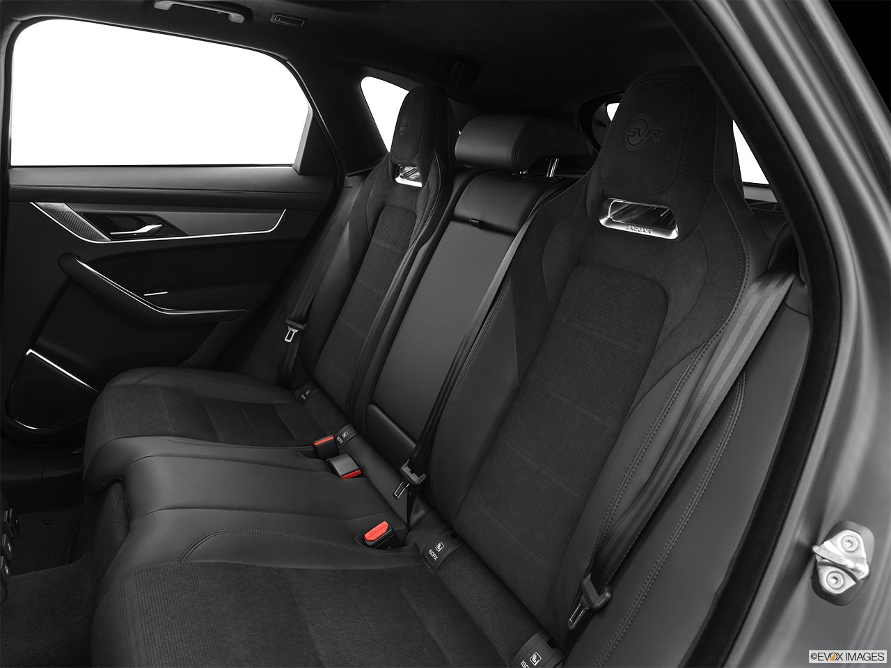2024 Jaguar F-PACE photo