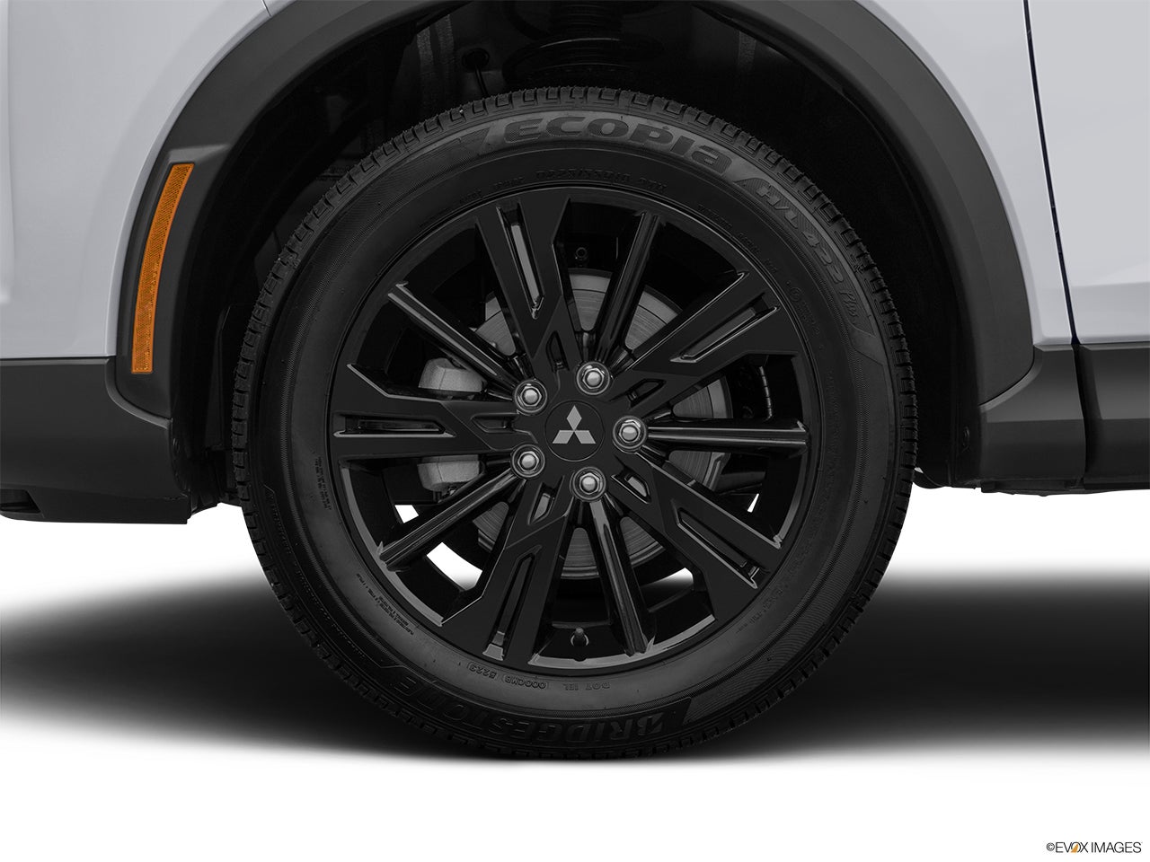 2024 Mitsubishi Eclipse Cross photo