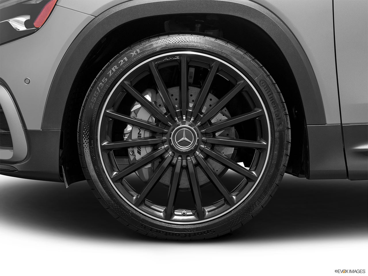 2025 Mercedes-Benz GLB photo