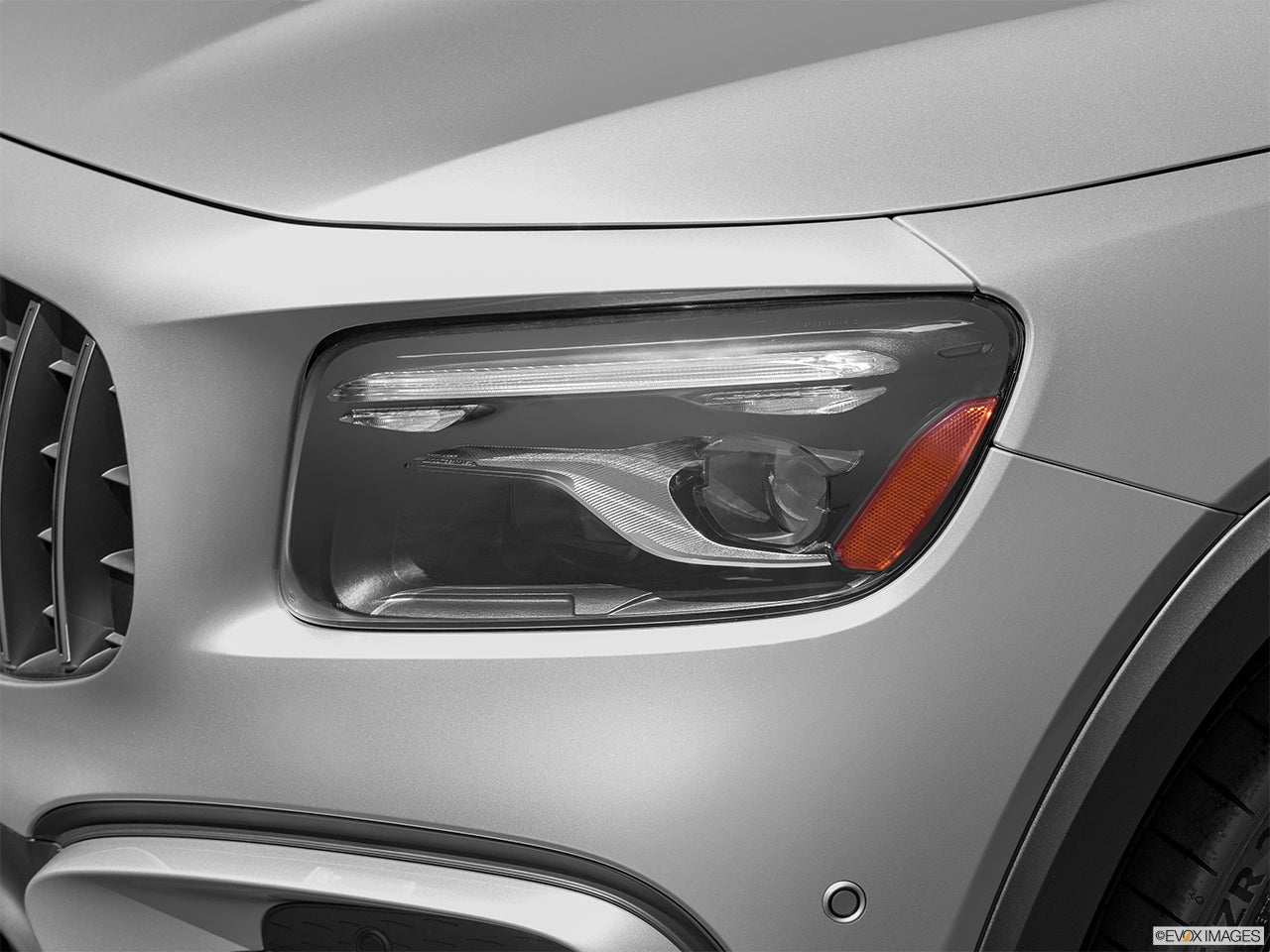 2025 Mercedes-Benz GLB photo