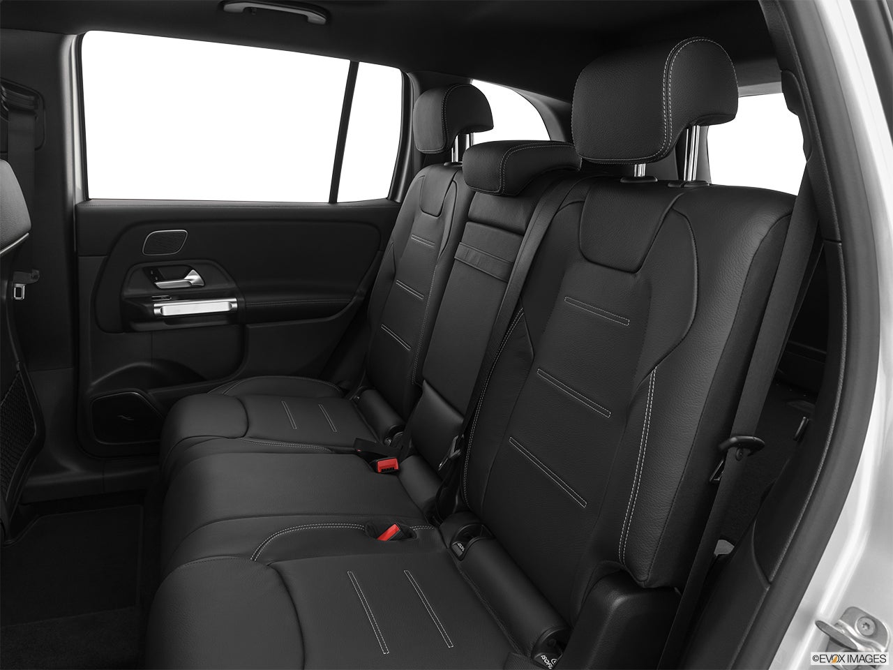 2025 Mercedes-Benz GLB photo