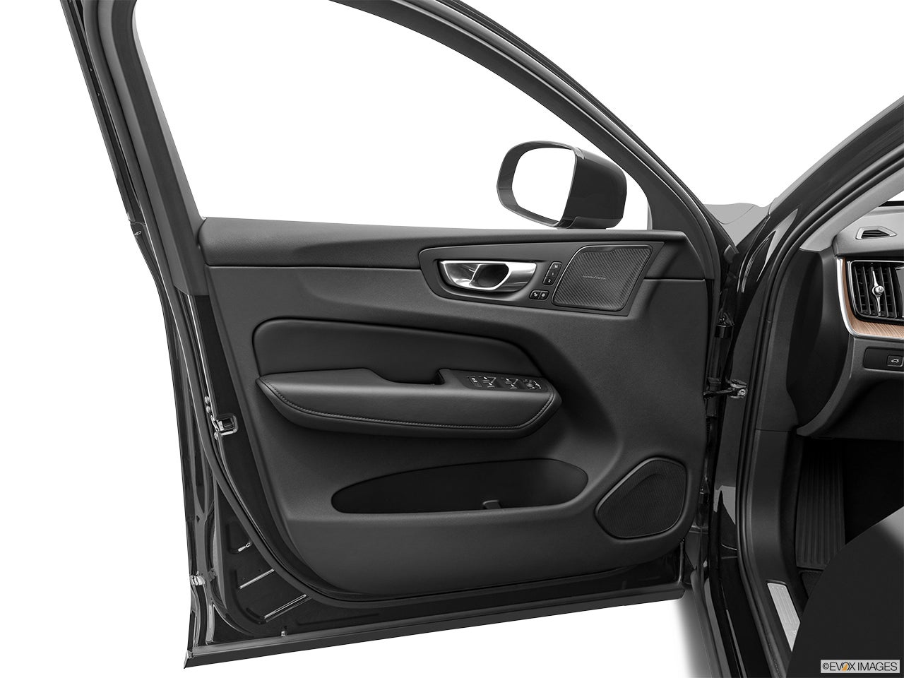 2024 Volvo XC60 photo