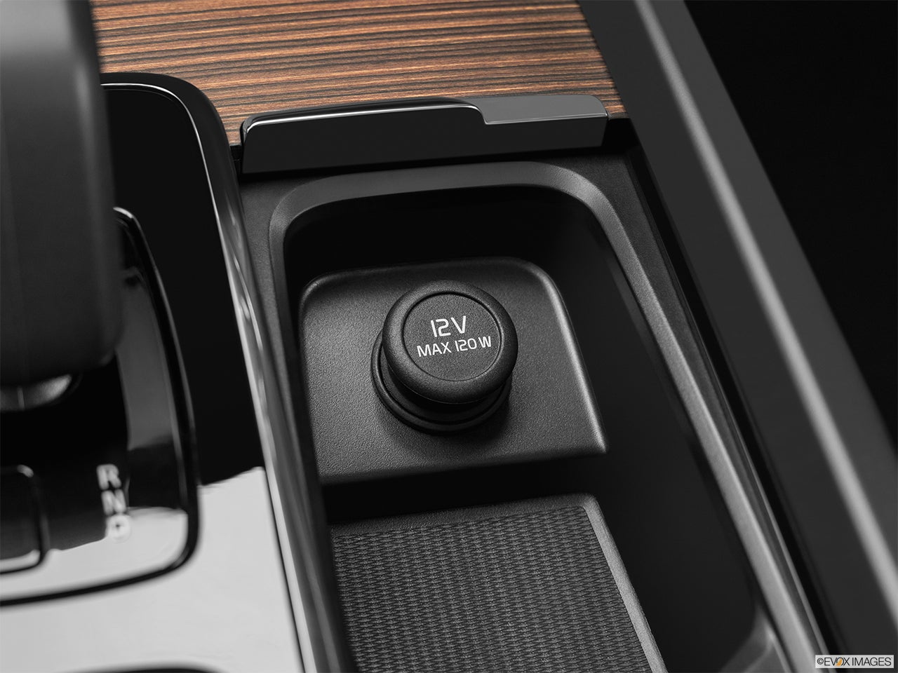 2024 Volvo XC60 photo