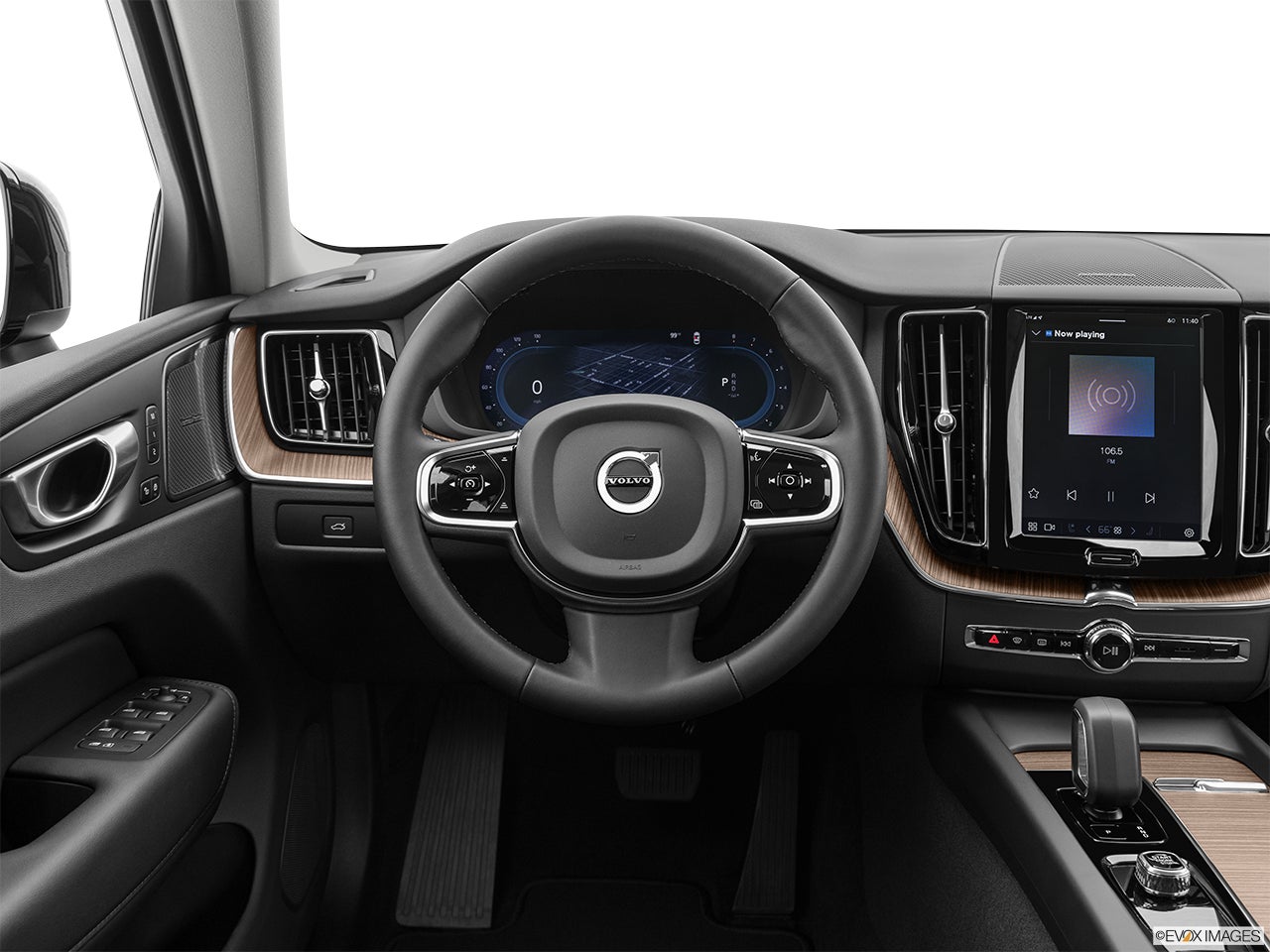 2024 Volvo XC60 photo