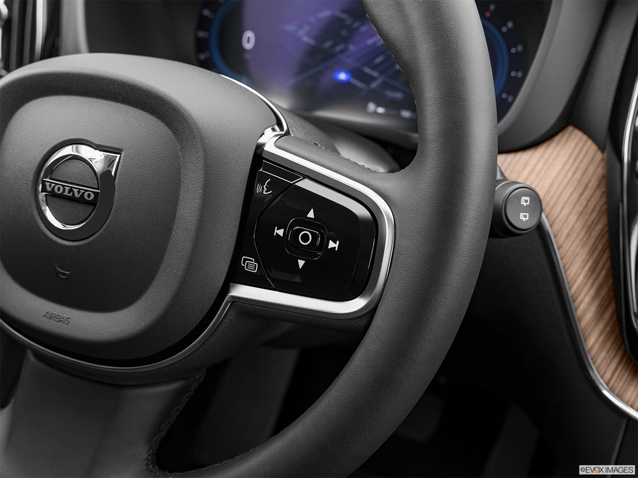 2024 Volvo XC60 photo