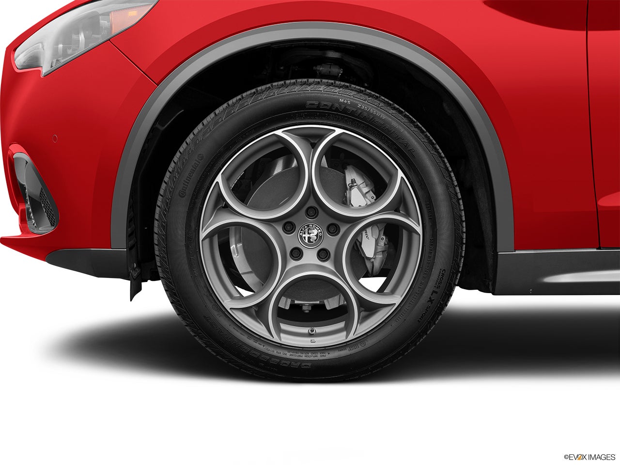 2024 Alfa Romeo Stelvio photo