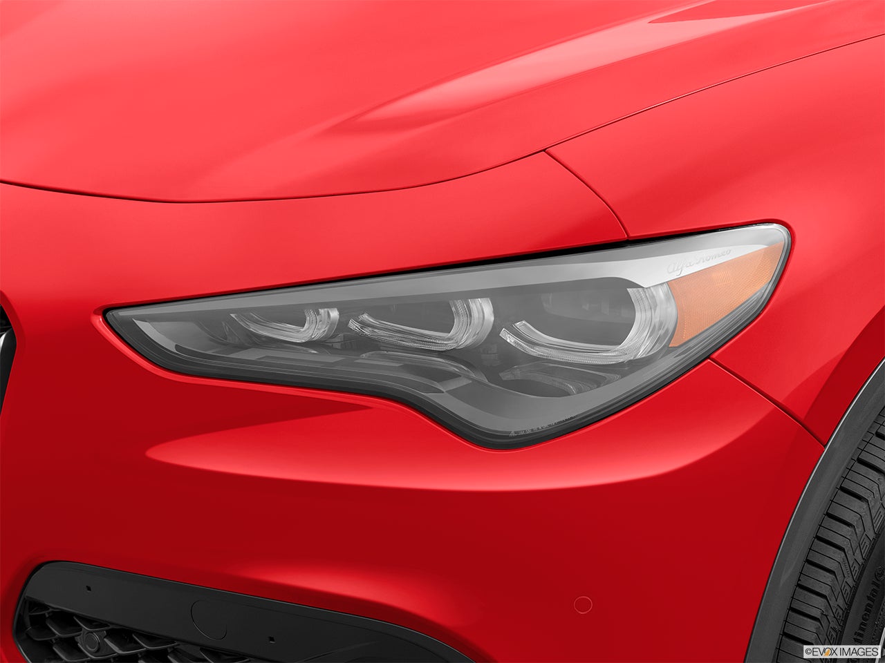 2024 Alfa Romeo Stelvio photo