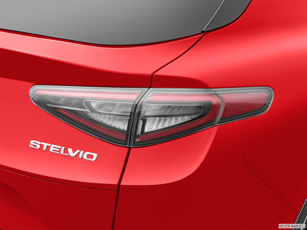 2024 Alfa Romeo Stelvio photo