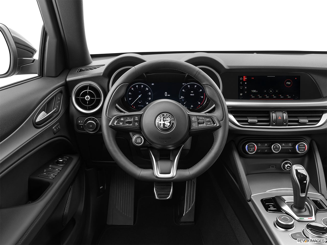 2024 Alfa Romeo Stelvio photo