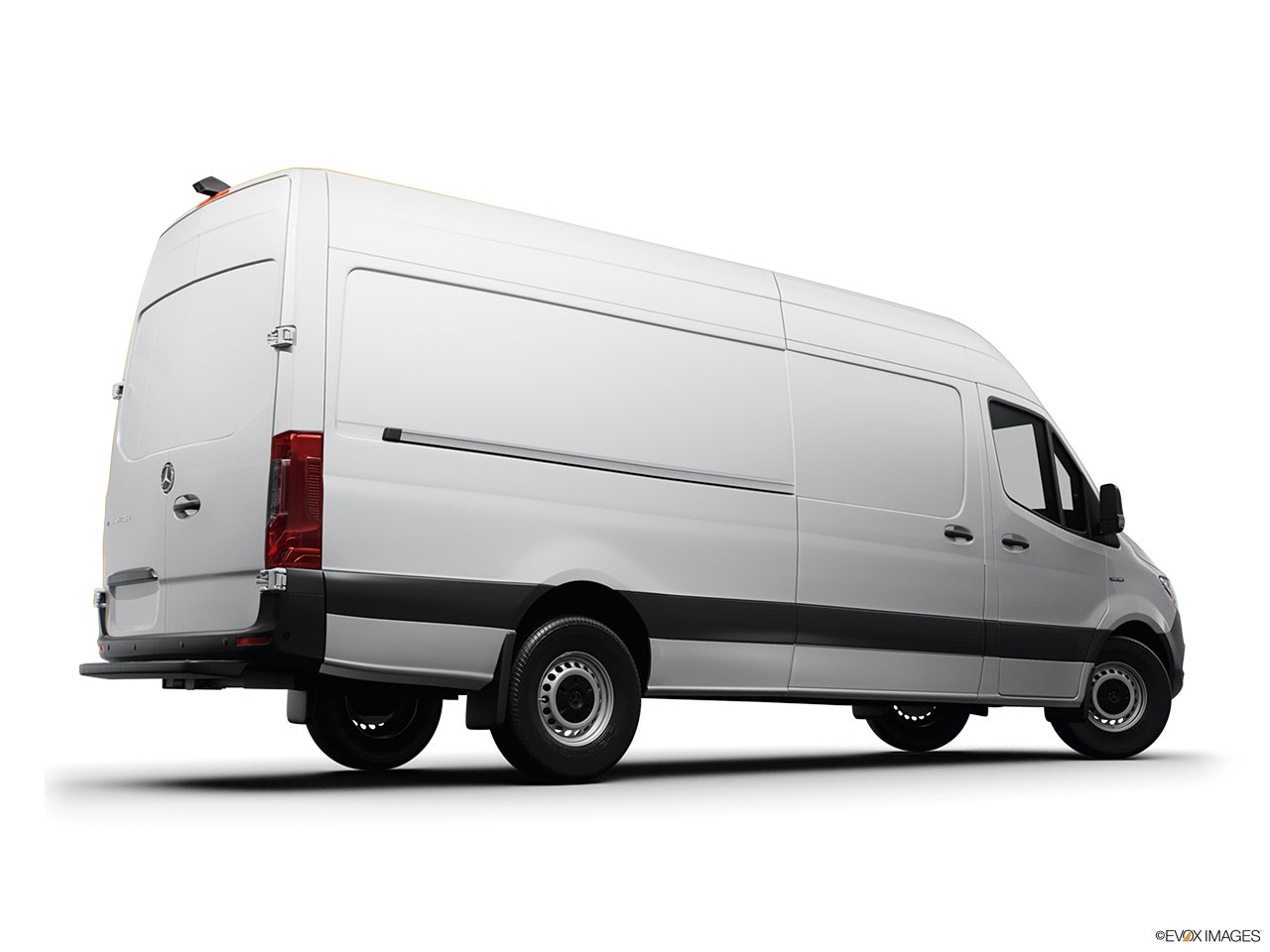 2025 Mercedes-Benz eSprinter photo