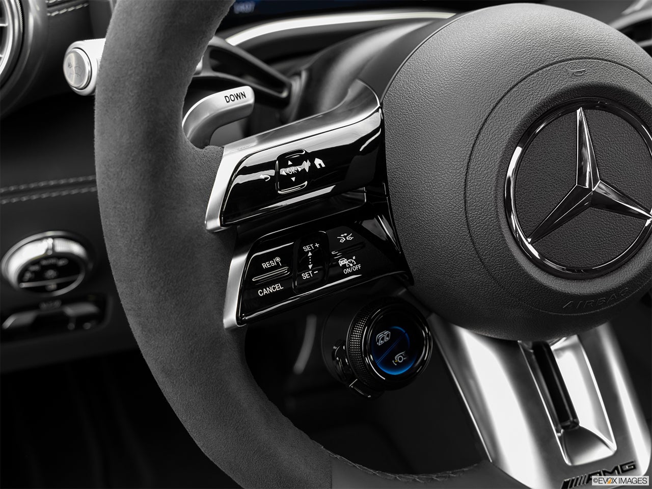 2024 Mercedes-Benz SL-Class photo