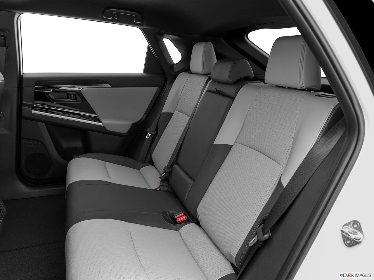 2026 Subaru Solterra photo