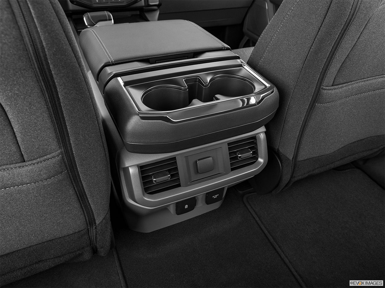 2024 Ford F-150 Lightning photo