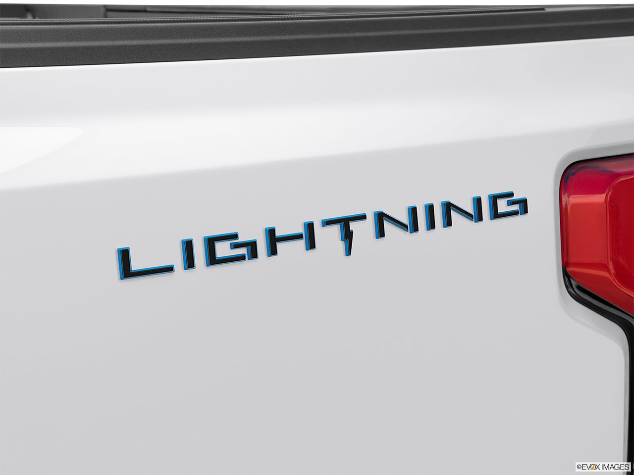2024 Ford F-150 Lightning photo